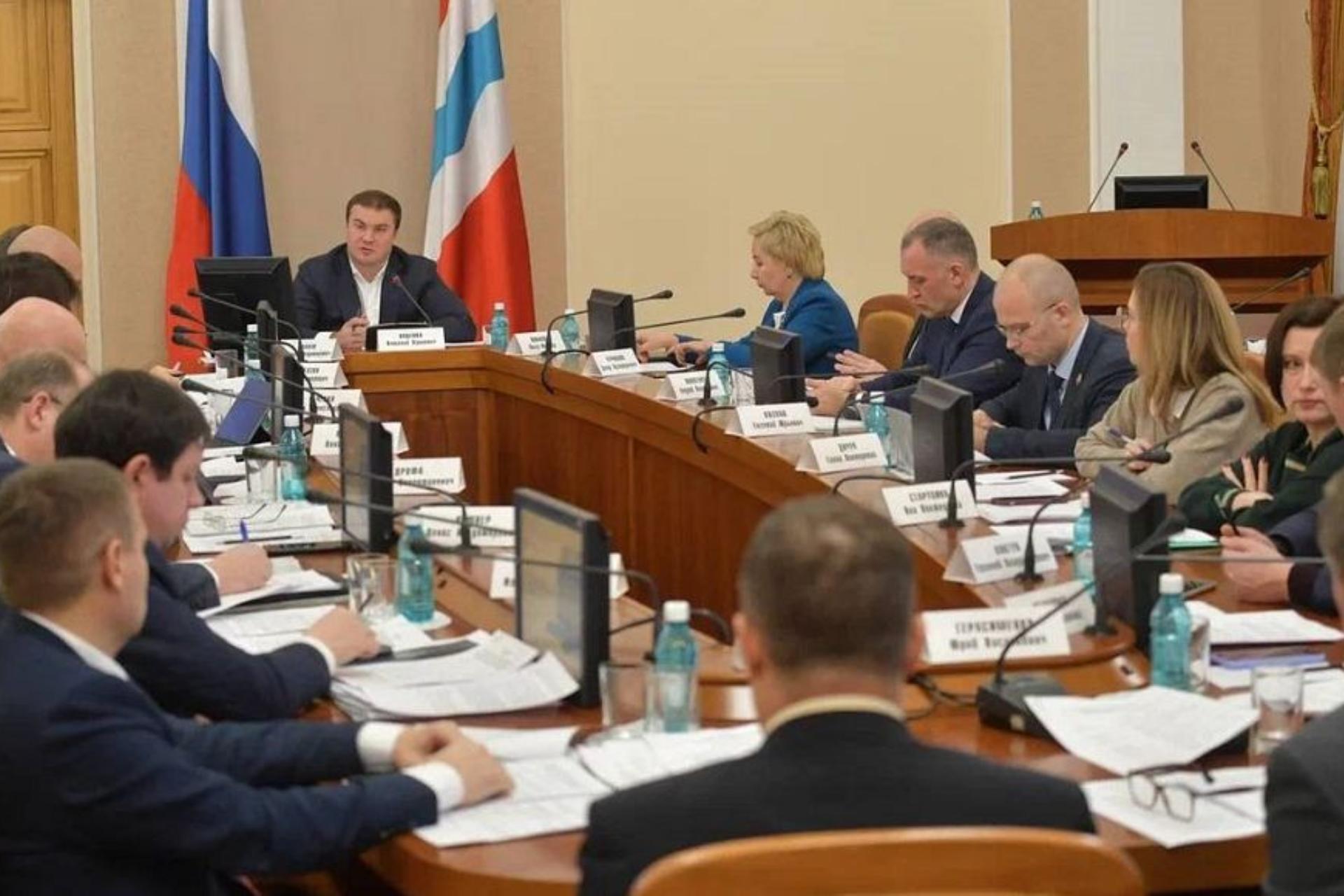 ПЕРЕСЕЛИТЬ 790 ЧЕЛОВЕК, ПОСТРОИТЬ 700000 КВ. М ЖИЛЬЯ