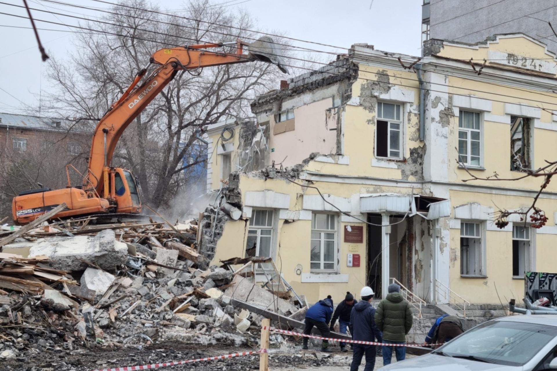 РЕКОНСТРУКЦИЯ НЕ ДЛЯ СЛАБОНЕРВНЫХ 
