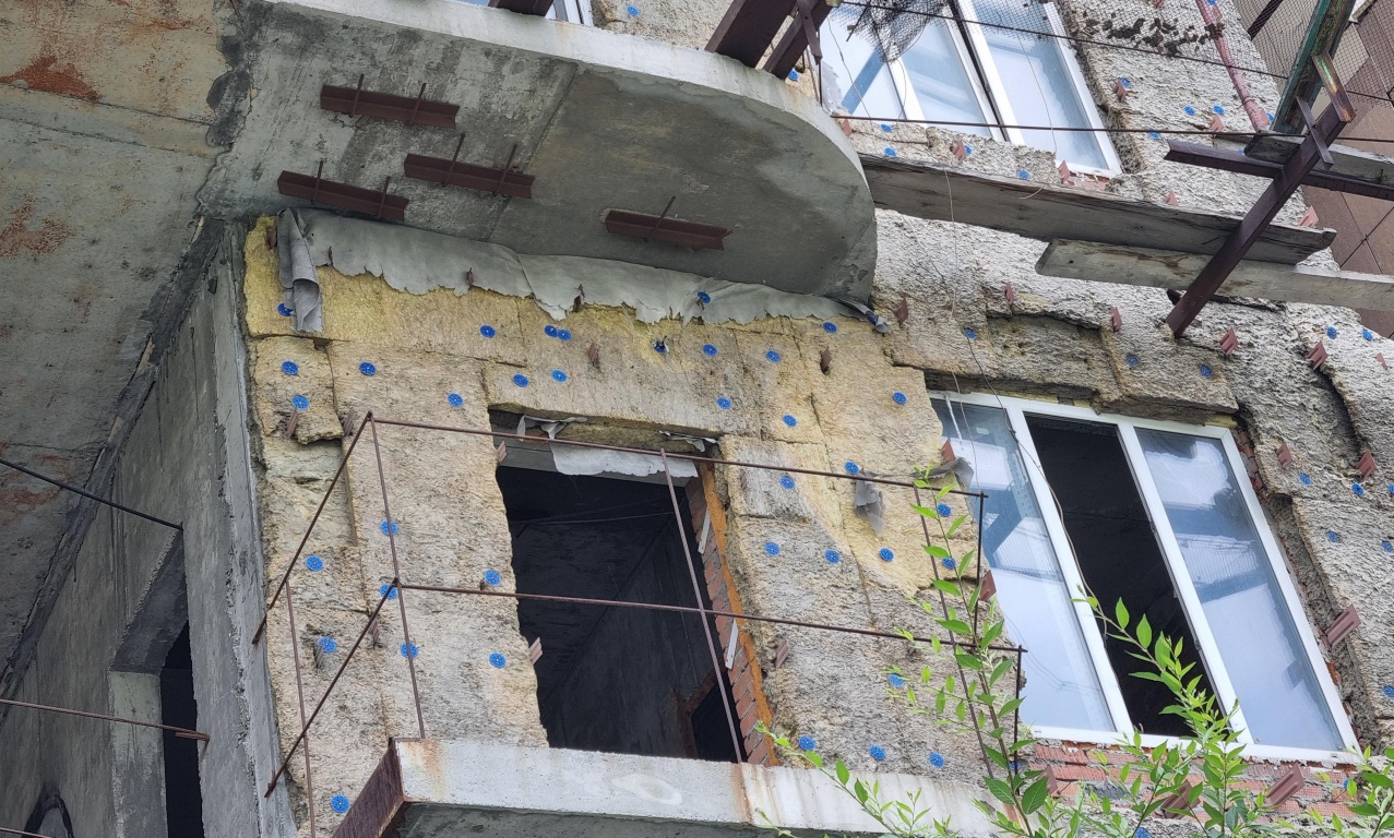 КАПИТАЛЬНЫЙ, НО БЕЗ ПРИЗНАКОВ НОВИЗНЫ