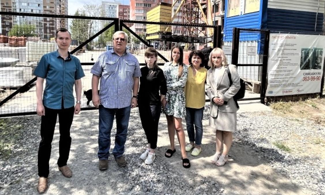ПЕРВЫЕ НА ЗЕМЛЕ