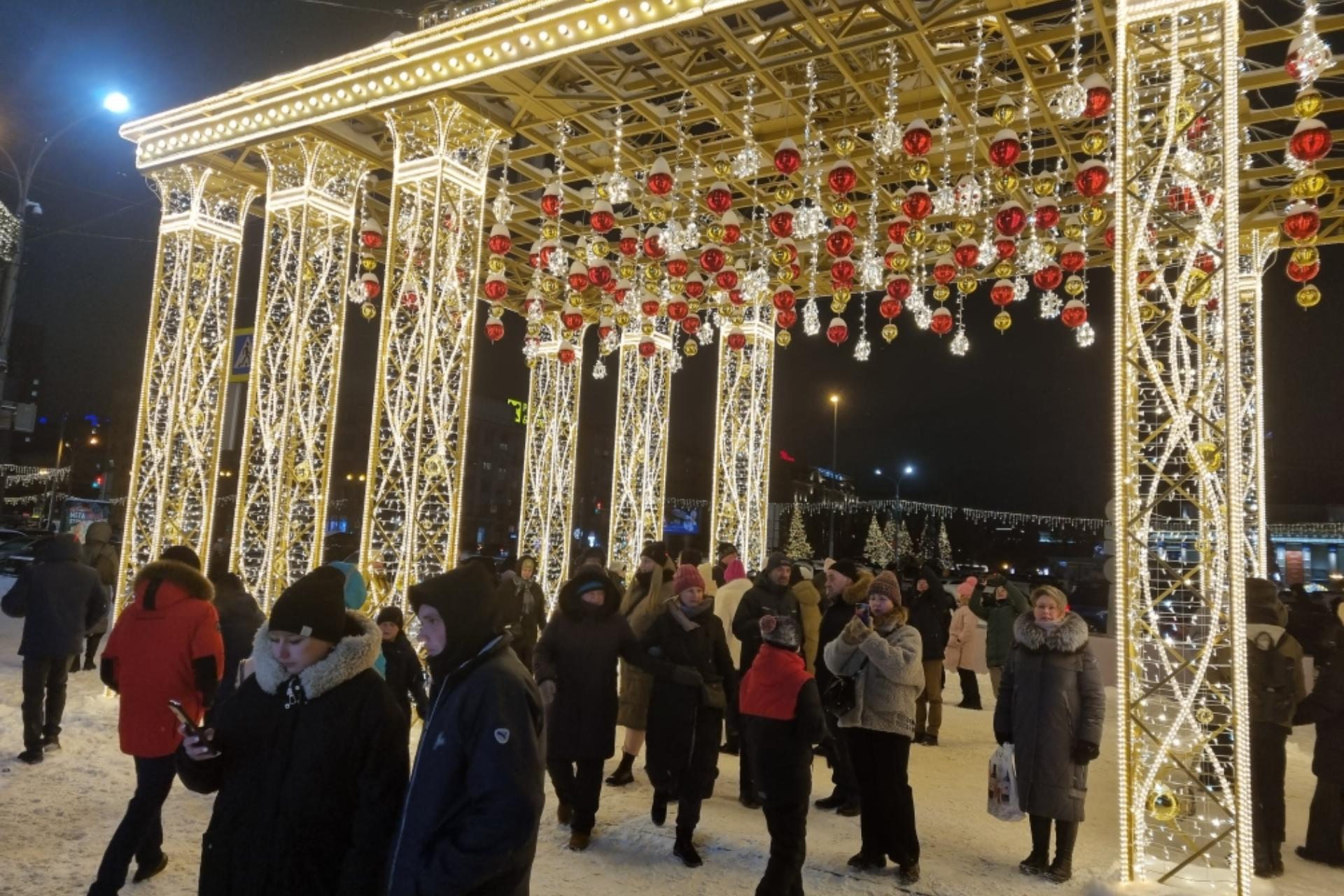 С НОВЫМ ГОДОМ И РОЖДЕСТВОМ!