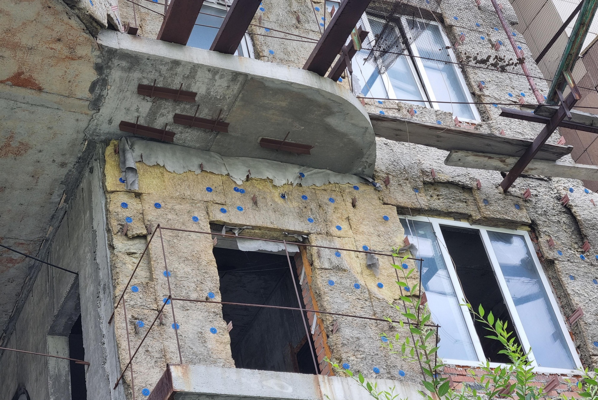 КАПИТАЛЬНЫЙ, НО БЕЗ ПРИЗНАКОВ НОВИЗНЫ