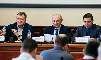 "НАСТАИВАЕМ НА КОМПЛЕКСНОМ РАЗВИТИИ"