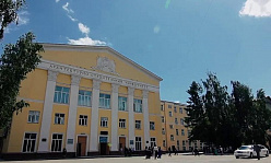 ВЫБИРАЯ ЛИДЕРОВ