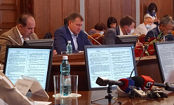 И ЗАСТРОЙЩИКИ ЦЕЛЫ,  И ПОКУПАТЕЛИ С КВАРТИРАМИ